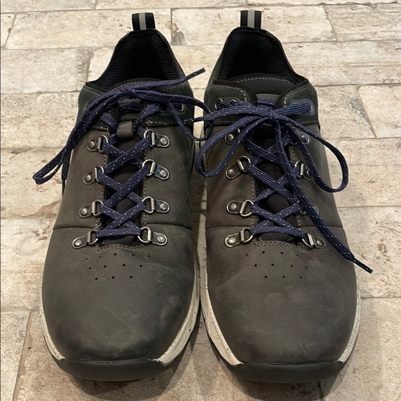 Florsheim Treadlite Plain Toe Mens bluish gray Leather Sneakers. Size 11 M - Picture 3 of 13